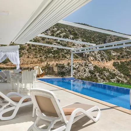 Islamlar Sleeps 4 With Pool Air Con And Wifi Vila